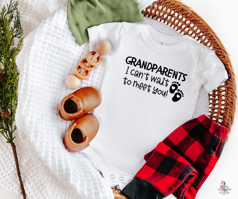 Grandparents I can't wait to meet you onesie. Pregnancy Announcement to parents: Grandparents Baby Reveal | SLB
